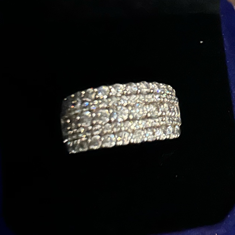Beautiful diamond ring I don’t text or email only Poshmark